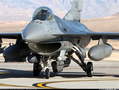 1976 Lockheed-Martin F-16 Fighting Falcon