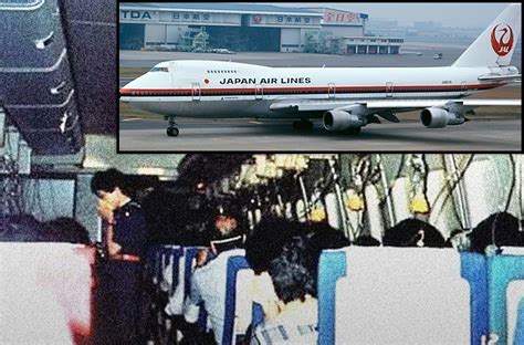 1985 Japan Airlines Flight 123 wreckage with emergency response crew