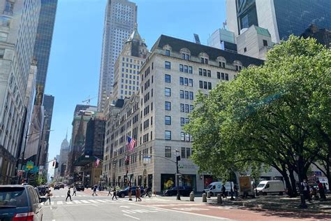 2025 Fifth Avenue Gilded Age Mansions Walking Tour