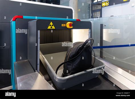 3D baggage scanning technology in use at international airport