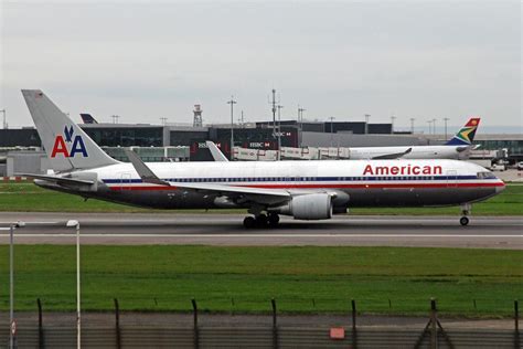 A former US Airways aircraft now painted in American Airlines livery