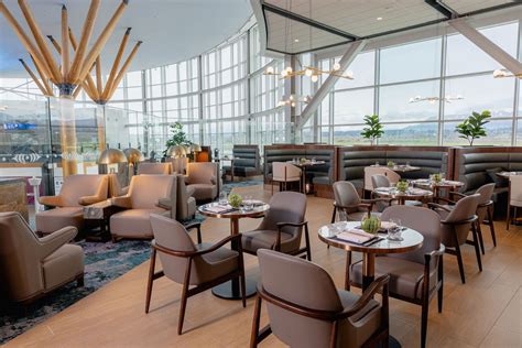 a la carte dining dish served in Plaza Premium First Lounge restaurant area