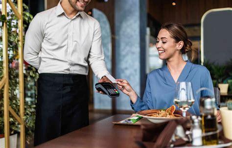AAdvantage Dining restaurant table with loyalty card display