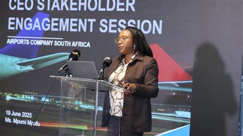 ACSA CEO Mpumi Mpofu addressing stakeholders at aviation infrastructure briefing