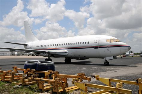 aging boeing 737-800 on european summer flight route