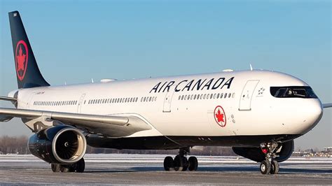 air canada airbus a330-300 taxiing at frankfurt airport summer transatlantic service
