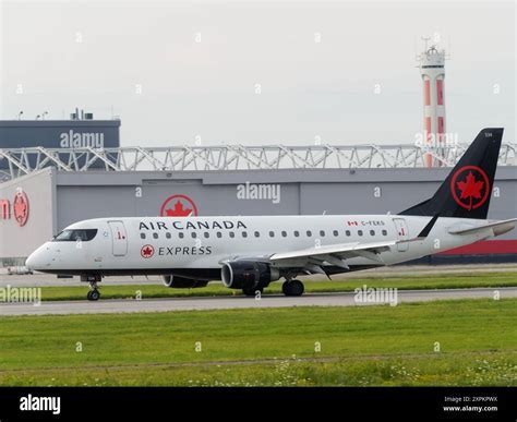 air canada e175 boarding passengers in bilingual city montreal quebec