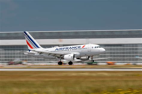 Air France Airbus A318 at Paris Charles de Gaulle Airport