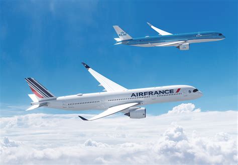 Air France and KLM pilot training session in joint simulator