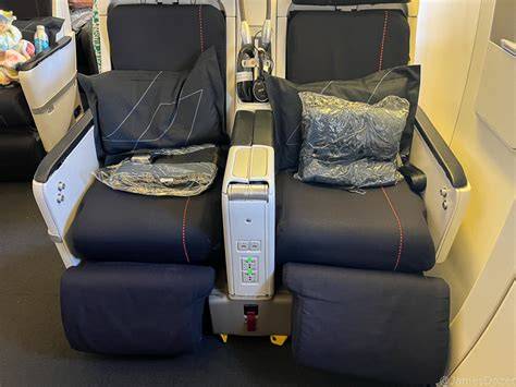 Air France Premium Economy Boeing 777 French meal champagne premium cabin