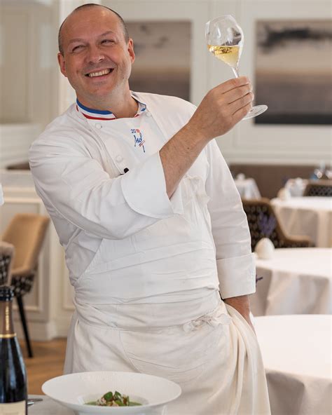Air France premium economy Frédéric Simonin dish Champagne French dining service