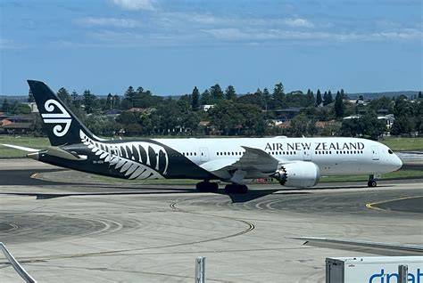 Air New Zealand regional aircraft serving Pacific island destinations
