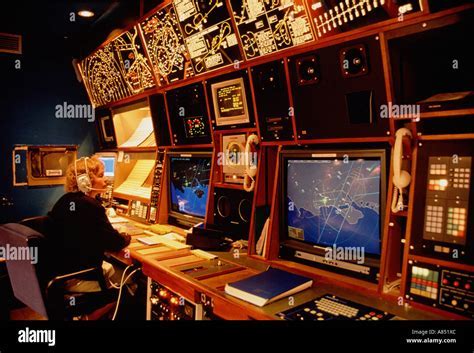 air traffic control radar room monitoring congested washington dc airspace