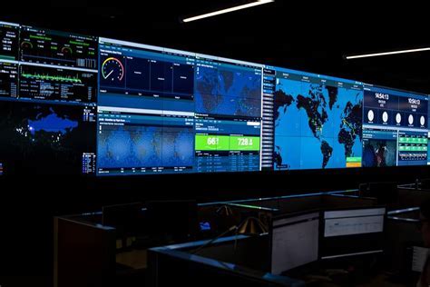 air traffic controller using advanced NextGen interface for traffic coordination