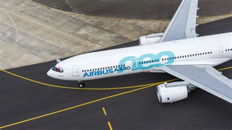 Airbus A330-200 American Airlines widebody with Rolls-Royce Trent engines