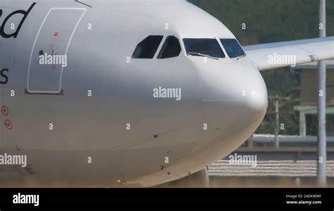 airbus a330 cockpit windows with anti-fog coating and thermal layers