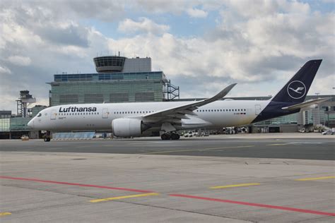 Airbus A350-900 on long-haul departure from Frankfurt