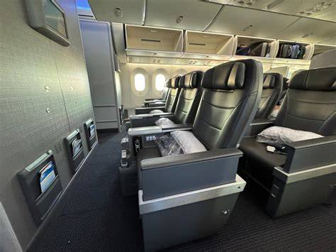 Airbus A350 Boeing 787 airline cabin layout premium economy business class redesign