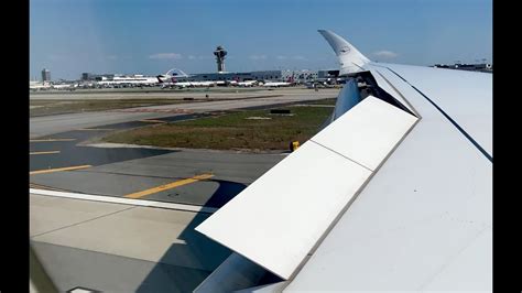 Airbus A350 flexible composite wings bending upward during cruise flight