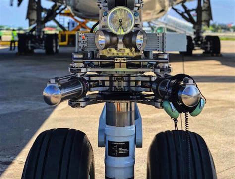Airbus A350 landing gear and flexing carbon fiber wings during touchdown