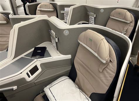 Airbus A350 premium cabin layout showing business class suites