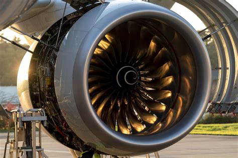 aircraft engine fan spinner lightning attachment zone