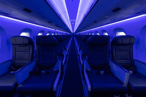 airlink e195-e2 aircraft interior seating configuration and cabin design