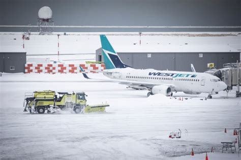 airport snow delays on christmas eve weather impact