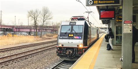 AirTrain Newark transit connection to NJ Transit rail lines