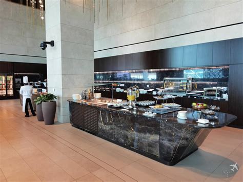 Al Mourjan Business Lounge Doha restaurant dining area