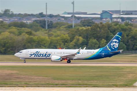 alaska airlines 737 max 9 aircraft emergency landing portland