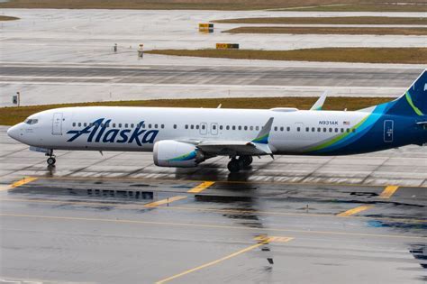 alaska airlines boeing 737 max 9 safely grounded for inspection post incident