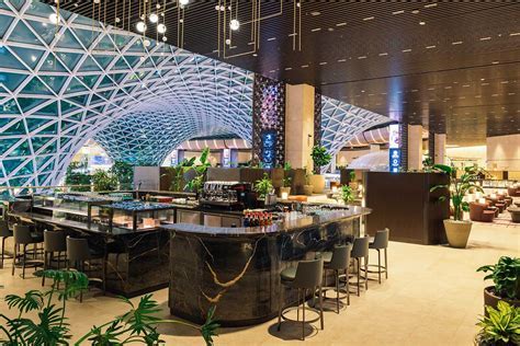 alaska airlines elite member access to qatar airways al mourjan lounge in doha