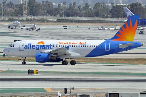Allegiant Air Airbus A320 taxiing at Fort Lauderdale-Hollywood International Airport