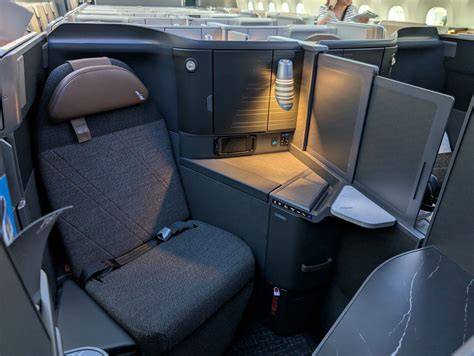 American Airlines 787-9 Elevate Ascent Flagship Suites privacy doors