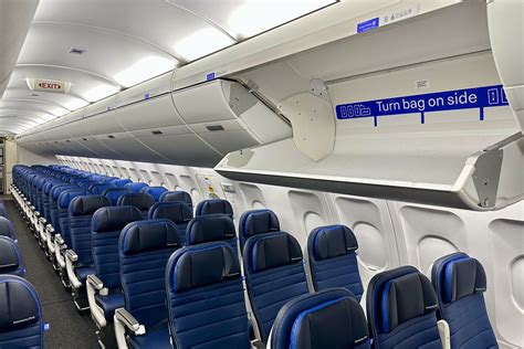 American Airlines Airbus A319 cabin refurbishment