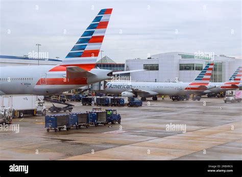 American Airlines aircraft and busy connecting hub operations at Charlotte Douglas International Airport