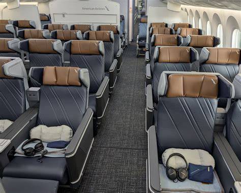 American Airlines Boeing 787 Dreamliner operating premium Hawaii route