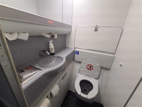 American Airlines economy cabin early 2000s More Room Throughout Coach