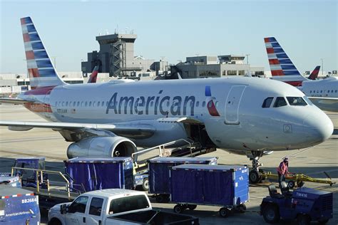 American Airlines planes grounded at DFW during severe thunderstorms