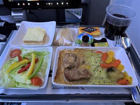 American Airlines premium economy meal service chinaware
