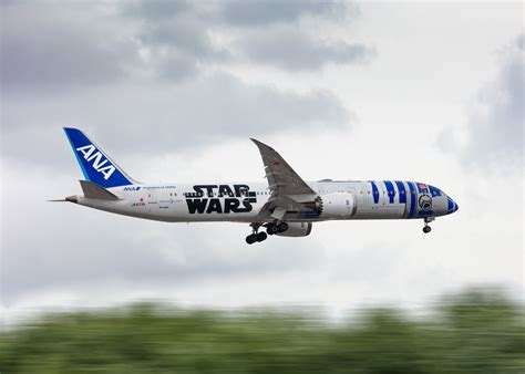 ANA Star Wars R2-D2 livery Boeing 787 taxiing at Osaka Itami Airport