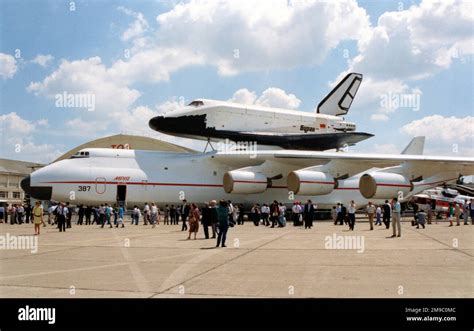 Antonov An-225 carrying Buran shuttle mounted on fuselage in flight