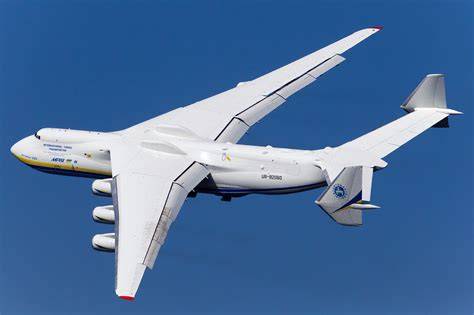 Antonov An-225 Mriya heavy cargo aircraft