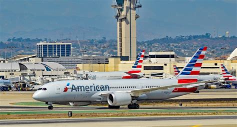 APFA union members protesting outside FAA office over American Airlines 787-9P crew cuts