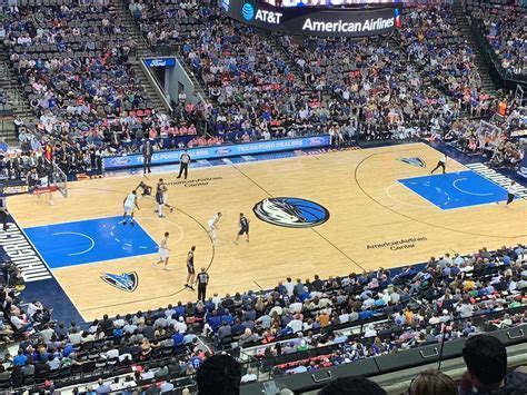 applicants attending job fair at american airlines center dallas tx