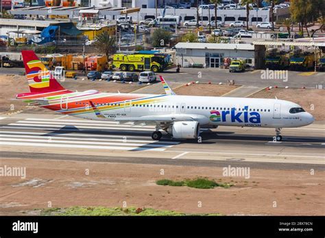 arkia israel airlines boarding at ovda terminal
