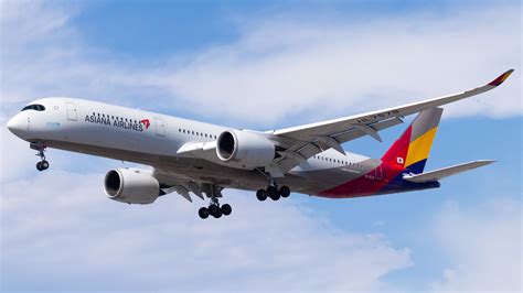 Asiana Airlines Airbus A350-900 taxiing at Gimpo Airport