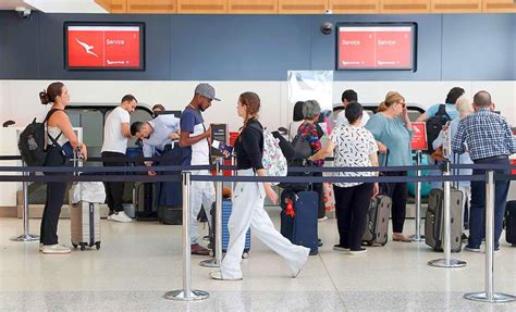 Australian travelers experiencing US border controls