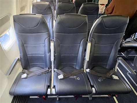 avelo airlines stretch+ seating passengers boarding with priority